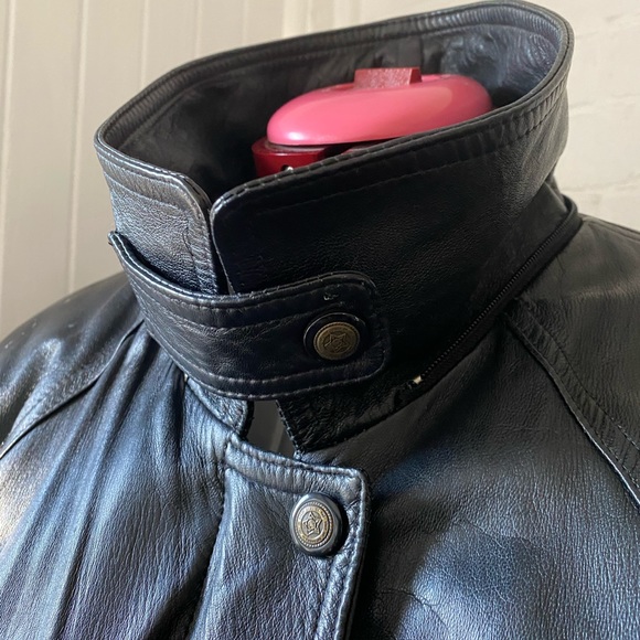 Vintage Italian leather jacket - Picture 6 of 11